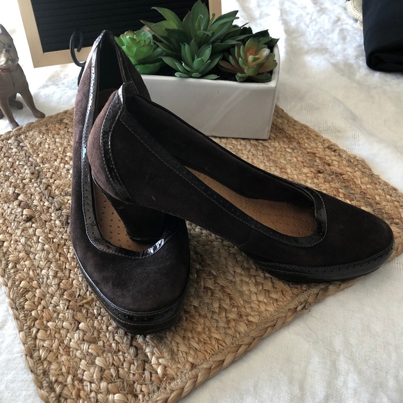 Clarks Shoes - Clarks suede & patent leather heels 8